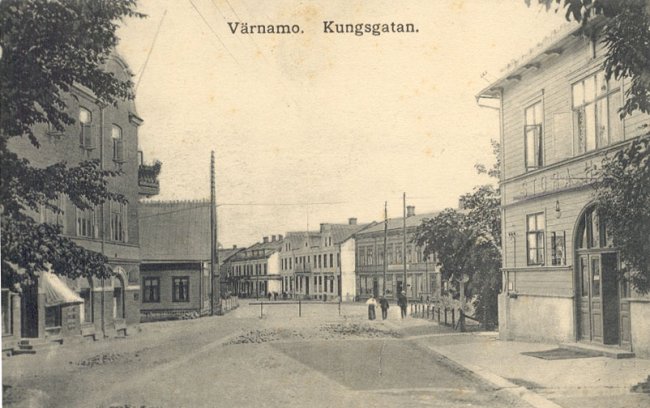 Kungsgatan (Storgatan). Hotellet till hger.
