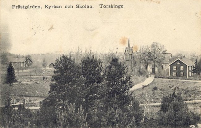 Prstgrden, kyrkan och skolan. Torskinge (ca 1911)