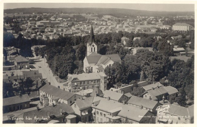 Flygfoto ver centrum av Vrnamo p 30-talet